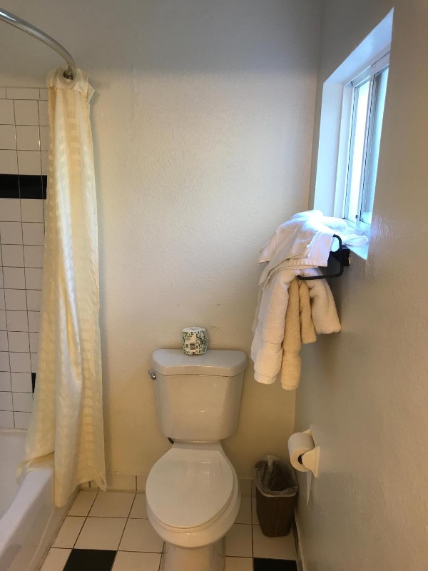 Westwind Lodge image 37